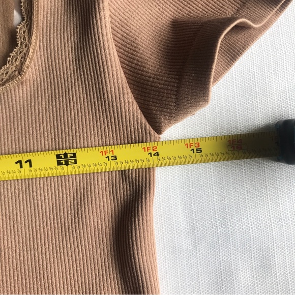 Planet Gold Ribbed Cropped Top Juniors Medium Tan Incense Square Neck Lace-Trim - Picture 8 of 10